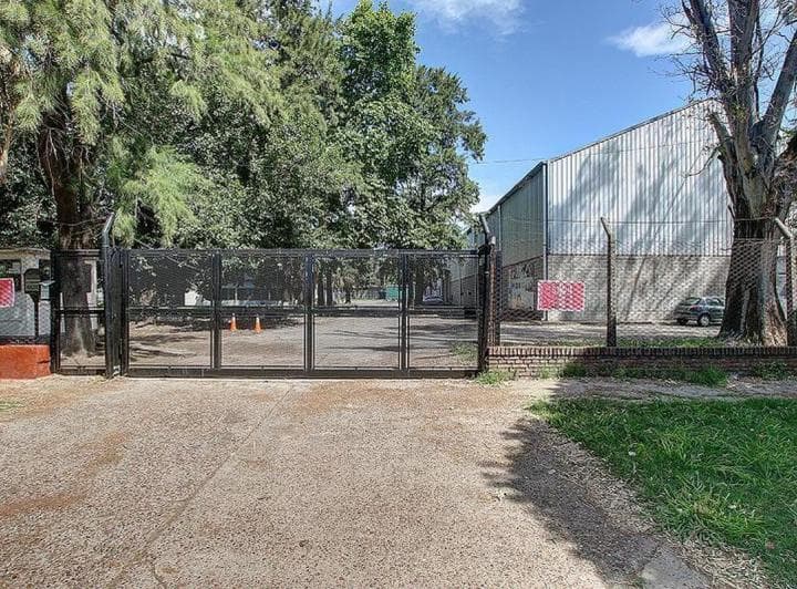 Terreno de 12.000 m² con Salida a 4 Calles, Ideal Emprendimiento Totalmente Parquizado. - 3