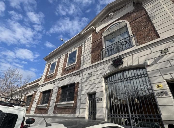 Venta de Deposito de 3,635 m² con Oficinas en Parque Patricios - 2