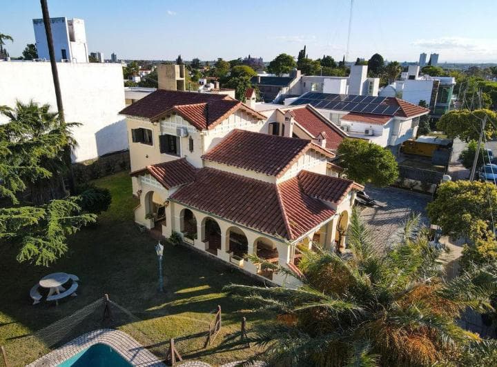 Única y Exclusiva Casa Sobre Av Fader - Cerro de Las Rosas - 1065 m² de Terreno - 3
