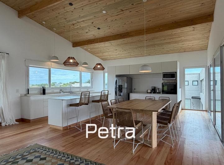 Casa en Venta en Costa Esmeralda - 2