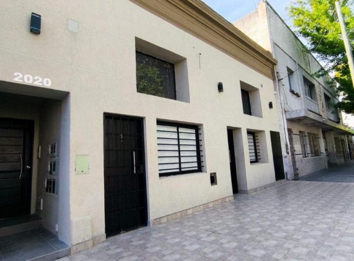 Venta PH de N Duplex a Estrenar. 2 Ambientes. Zona Plaza Rocha - 2