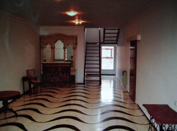 Invertí de Manera Eficiente Tu Dinero Vendo Casona 7 Ambientes m. T. Alvear 1200 - 3