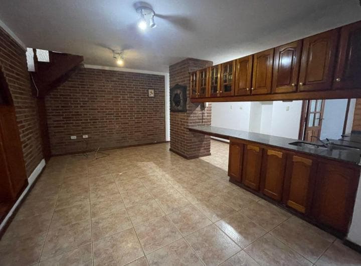 Se Vende Casa en Rio Segundo 4 Dorm. - 5