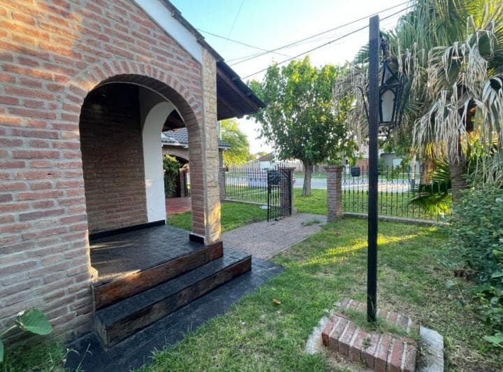 Se Vende Casa en Rio Segundo 4 Dorm. - 2