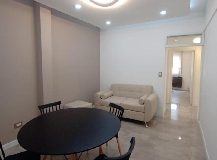 Departamento en Venta 3 Ambientes a La Calle con Balcon Terraza. - 2