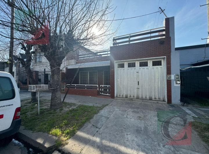 Casa 4 Ambientes con Cochera Apta Credito Banco Ciudad - 3