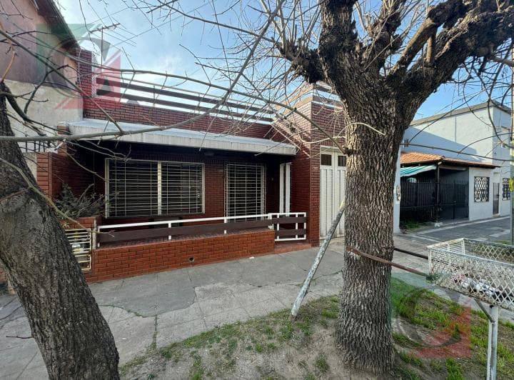 Casa 4 Ambientes con Cochera Apta Credito Banco Ciudad - 2