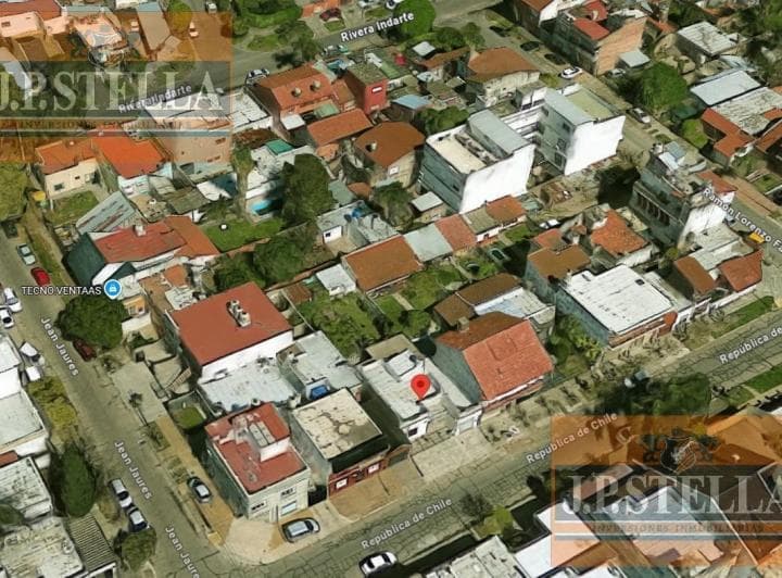Casa 3 Amb. 110 m² en Lote 300 m² C/ Cochera, Jardín y Parrilla - San Justo - 3