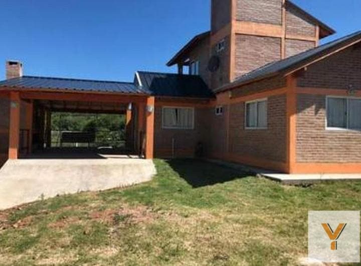 Casa en Venta - 2 Dorm. 2 Baños - Mina Clavero - 2