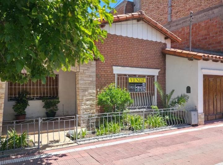Destacada Casa + Depto, Las Heras 244 / San Rafael Centro / Mza - 2