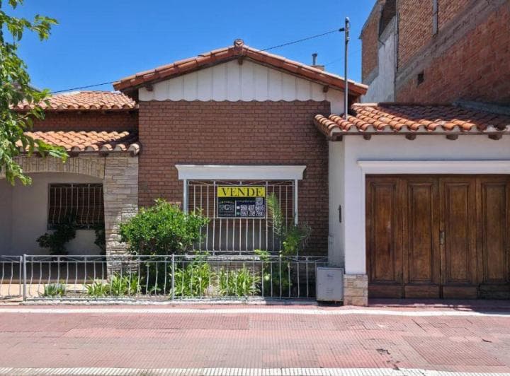 Destacada Casa + Depto, Las Heras 244 / San Rafael Centro / Mza - 3