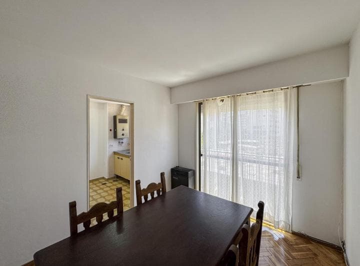 Departamento de 1 Dormitorio con Cocina Separada en El Centro de Rosario - 2