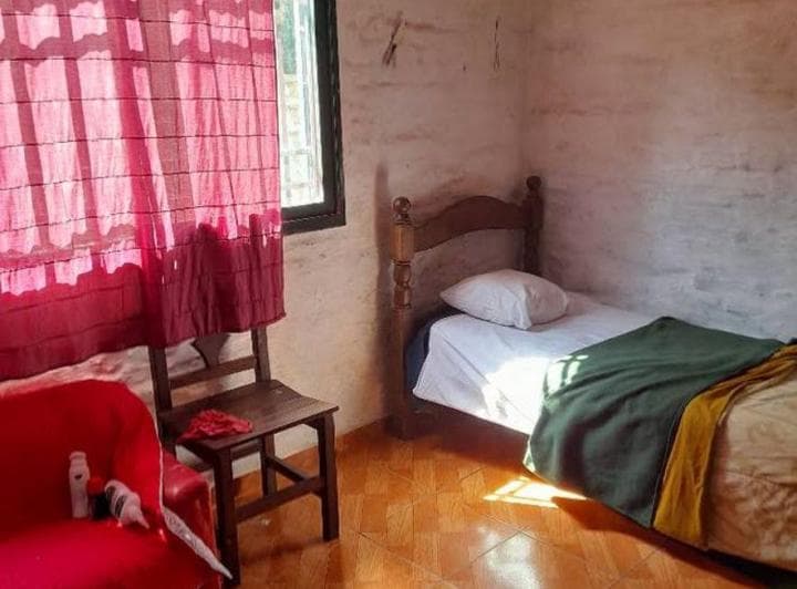 Vendo Casa de Campo con Pileta en Localidad Piñeiro. escuchamos Oferta Razonable - 5