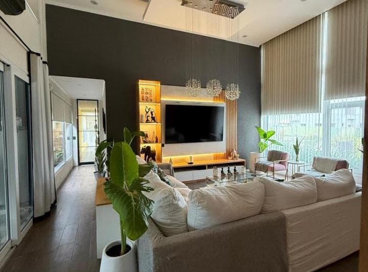 Casa en Venta - 4 Dorm. 5 Baños - Cochera - 1.350 m² - Esteban Echeverría - 5