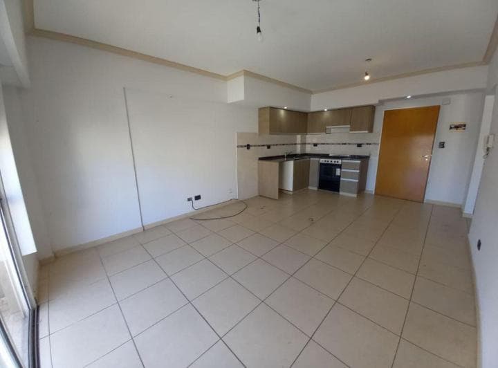 Venta - Oportunidad - Liniers - 2 Amb. Cochera y Terraza Propia - 4