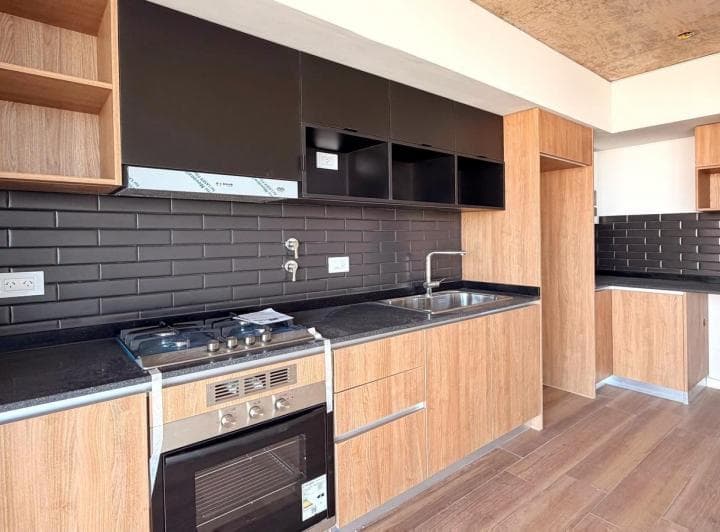 Venta de Departamento 2 Amb C/ Cochera a Estrenar - Zona Chauvin - 2