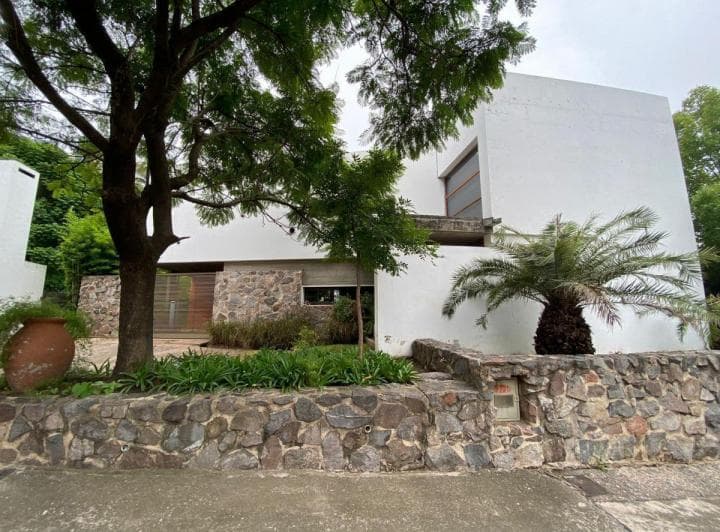 Venta Casa en Complejo Cerrado Villa Belgrano 3 Dorm. - 4