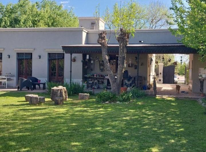 Casa con 670 m² con 3 Dorm. en Venta en San Antonio de Areco - 3