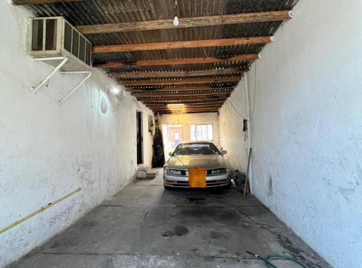 Venta Casa 5 Ambientes con Local Al Frente, con Piscina y Quincho en Rincón de Milberg, Tigre - 2