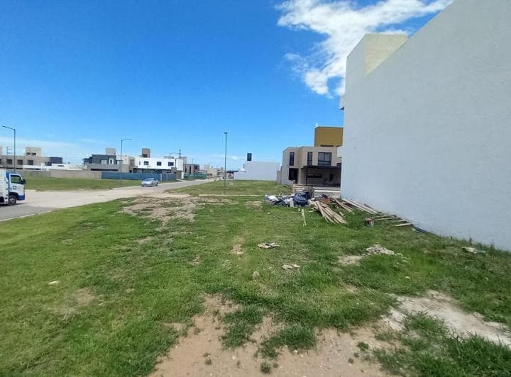 Terreno en Docta Av - 2