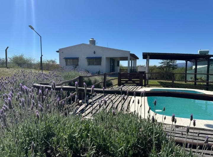 Venta Casa en Huerta Grande Pegado a La Falda - 2