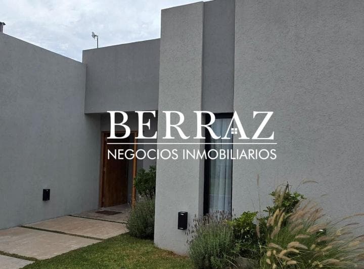 Casa Venta 3 Dorm. Barrio Santa Elisa Lote de 555 m² Pilar del Este, Zona Norte - 3
