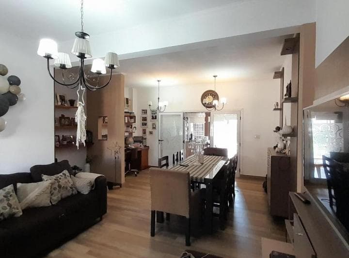 En Venta Casa con Pileta en Isidro Casanova - 5