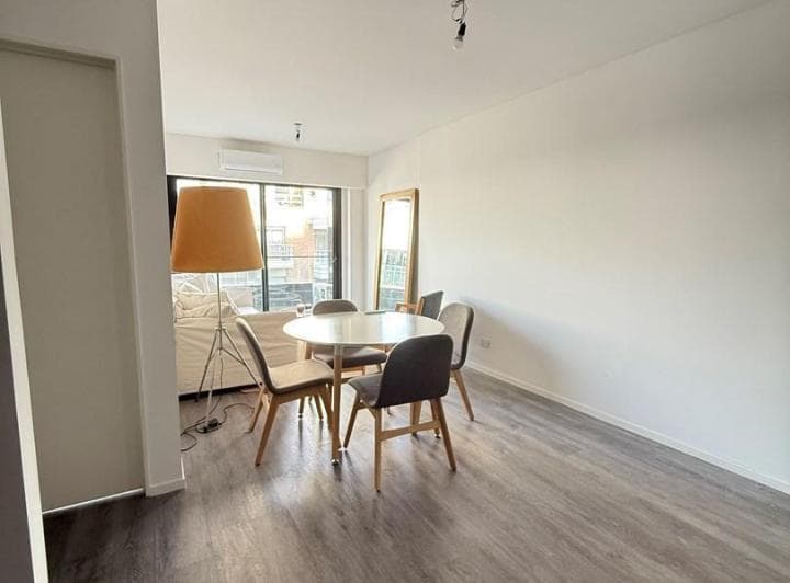 Departamento 2 Amb Al Frente a a Extrenar Luminoso con Amenities - 5