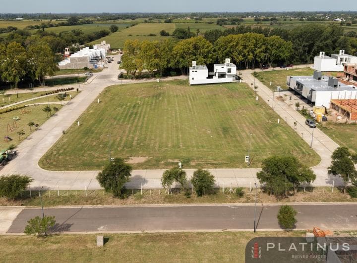 Lote Central en Venta de 360 m² - Campo Chico - 2