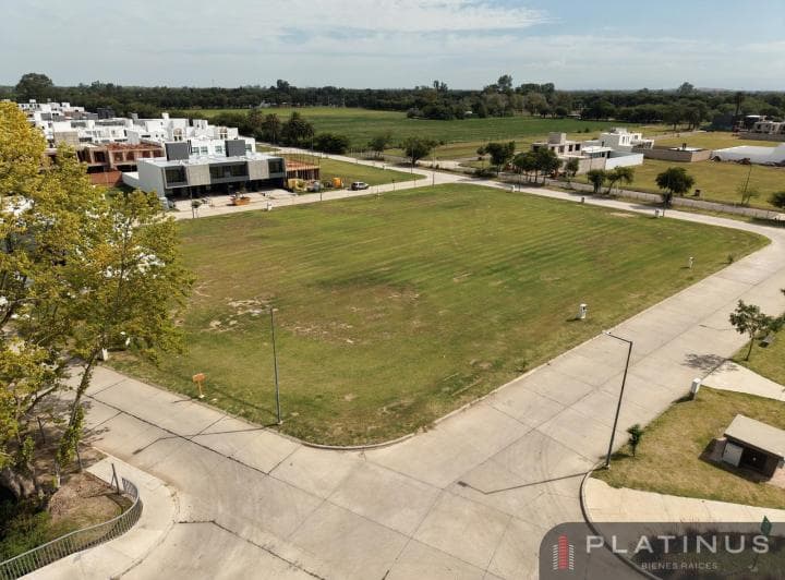 Lote Central en Venta de 360 m² - Campo Chico - 5