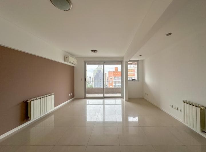 Departamento de 3 Ambientes con Cochera en Venta en Lanus Oeste Centro - 3