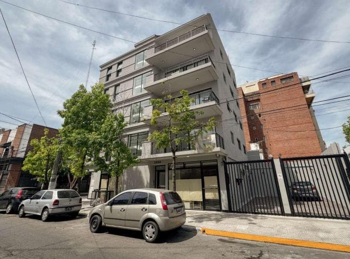 Departamento 2 Ambientes con Terraza y Cochera en Castelar - 2