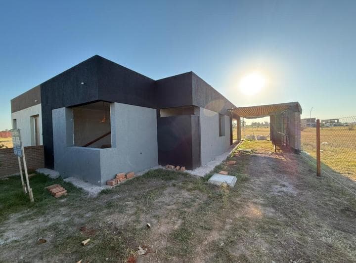 Casa a La Venta a Estrenar Dos Dorm. y Comodin en Ecotierra Pueblo Esther - 2