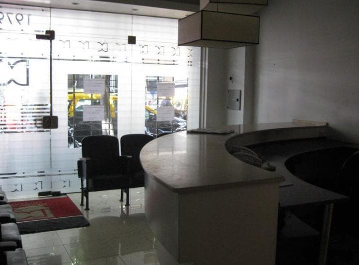 Local con Oficinas, y Sala de Reuniones! Lavalle 1900 - 4