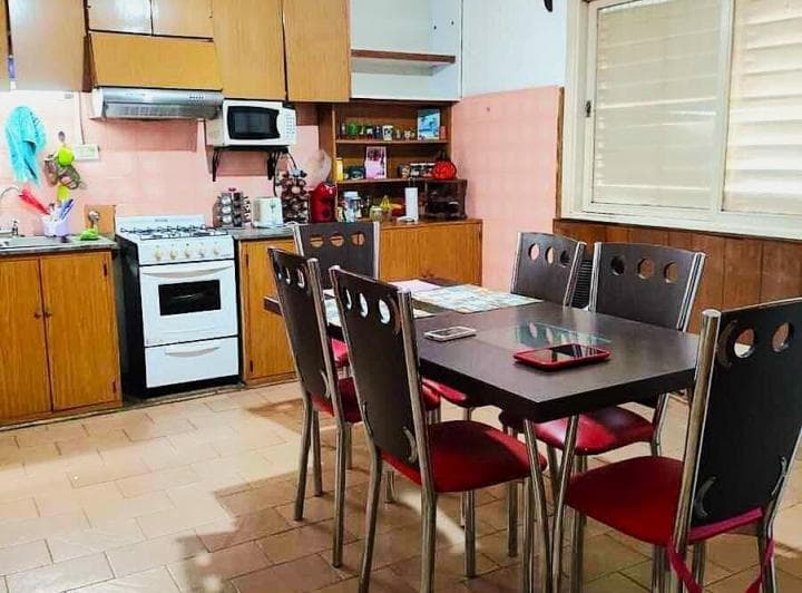Ituzaingo 3702 - Venta Casa 2 Dorm. con Cochera y Local Comercial - 3