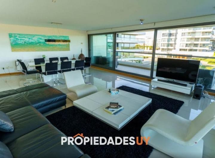 Apartamento en Venta 3 y Dependencia Brava - 4