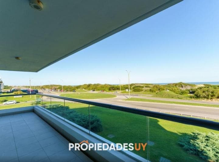 Apartamento en Venta 3 y Dependencia Brava - 2