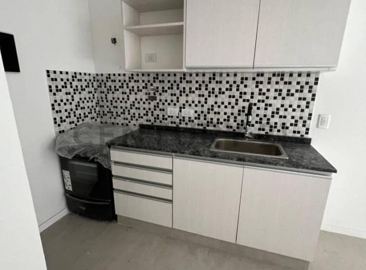 Edificio a Estrenar | 1 y 2 Ambientes con Balcón | a m de Plaza Irlanda | P - 5