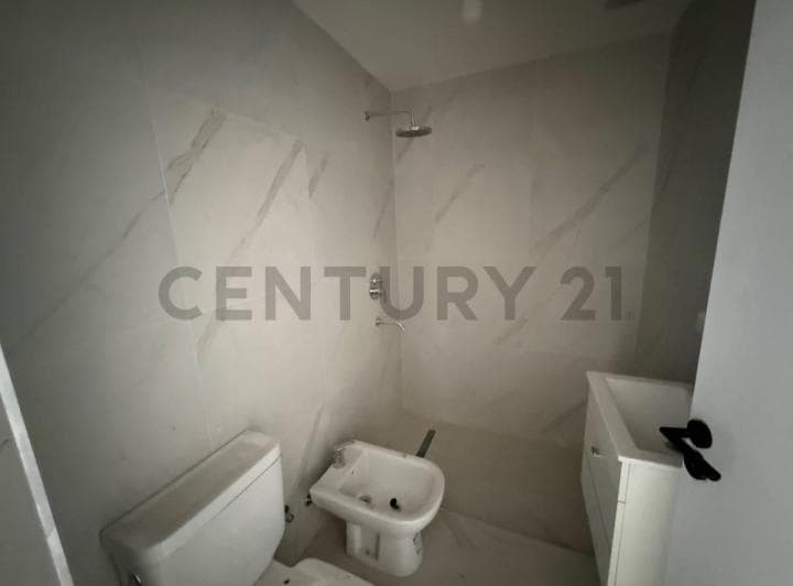 Edificio a Estrenar | 1 y 2 Ambientes con Balcón | a m de Plaza Irlanda | P - 3