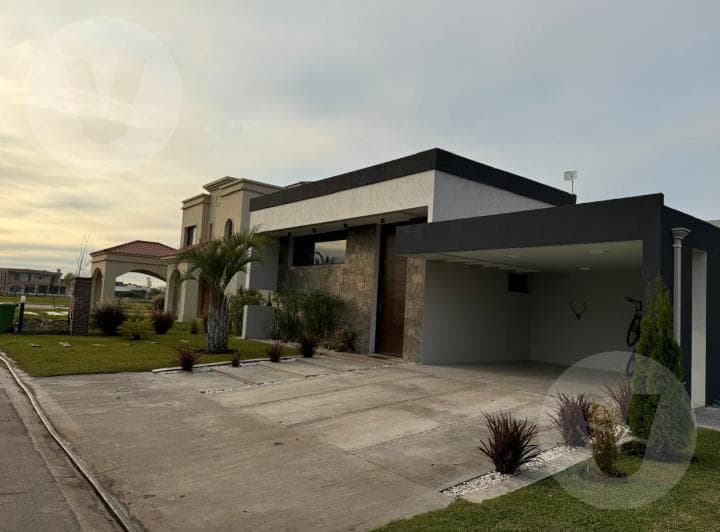Casa en Venta - Barrio Lagos de Canning - 4