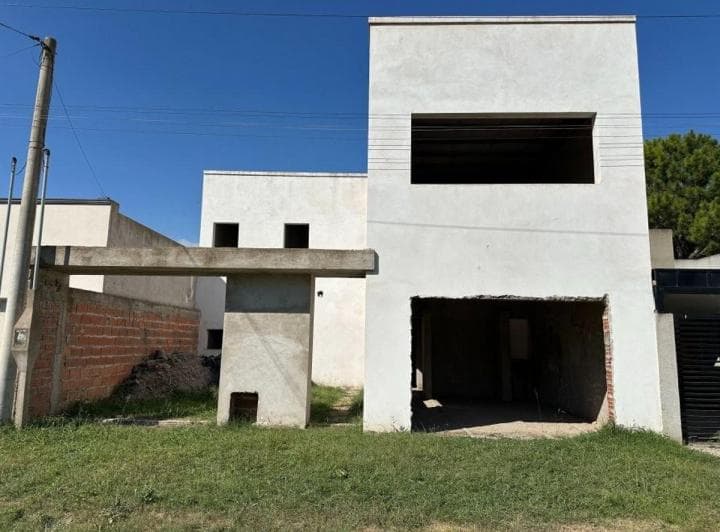 Casa en Construcción 180 m², Calle Alvear, General Belgrano, Buenos Aires. - 2