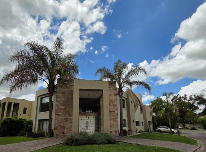 Casa en Venta 4 Dorm. Barrio Cerrado Parque Leloir - 4