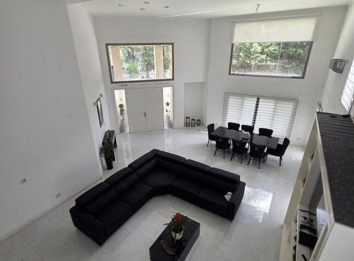 Casa en Venta 4 Dorm. Barrio Cerrado Parque Leloir - 5
