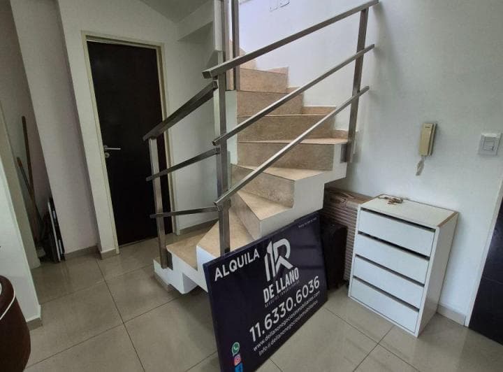 Dto en Alquiler 2 Ambientes Al Frente, 2° Piso con Balcon, Terr/p y Cochera. Totalmente Amueblado. - 3
