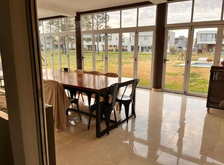 Oportunidad Excepcional Propiedad en Terralagos C Pileta Climatizada y Parque - 5