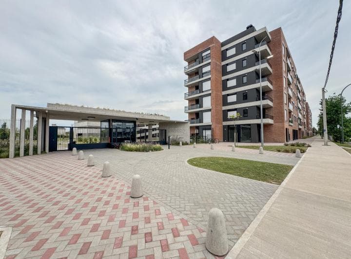 Ingeniero Leon Miglierini 800 - Departamento de 1 Dormitorio en Venta - Fisherton - 4
