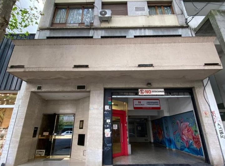 Venta de Excelente Departamento, Cuatro Ambientes - 2