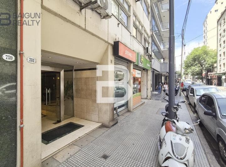 Oficina en Venta, Zona Tribunales - 3