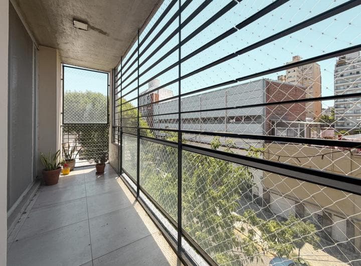 Departamento de Piso Exclusivo de 2 Dorm. con Gran Balcón - 4