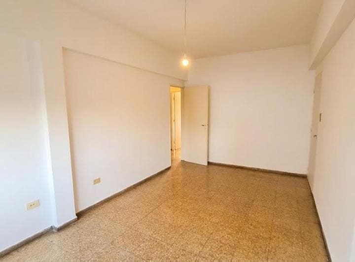 Departamento 2 Dorm Segundo Piso P / Escalera con Balcón y 2 Baños en Cofico - 2
